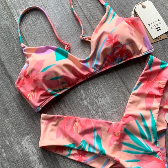 π₯π₯BILLABONG - DAYDREAMS BRALETTE FIJI BIKINIπ₯π₯ - Picture 4 of 7